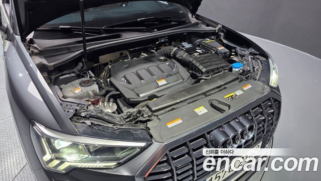 Audi Q3 (F3) 35 TDI Quattro Premium 2023 — фото 6