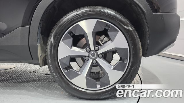 Volvo XC40 B4 Ultimate Bright 2023 — фото 21