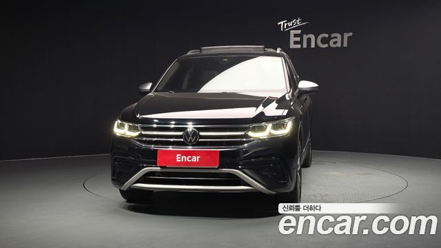 Volkswagen Tiguan Allspace 2.0 TSI Prestige 2023 — фото 3