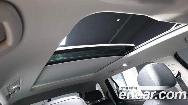 Volkswagen Tiguan Allspace 2.0 TSI Prestige 2023 — фото 18