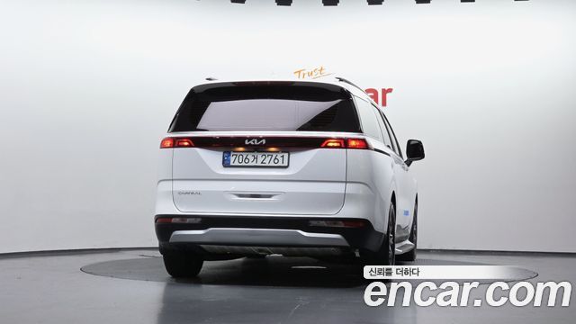 Kia Carnival (IV) Gasoline 11-Seater Prestige 2023 — фото 4