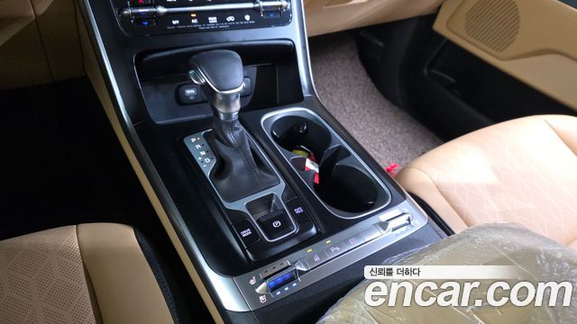 Kia Carnival (IV) Gasoline 11-Seater Prestige 2023 — фото 9