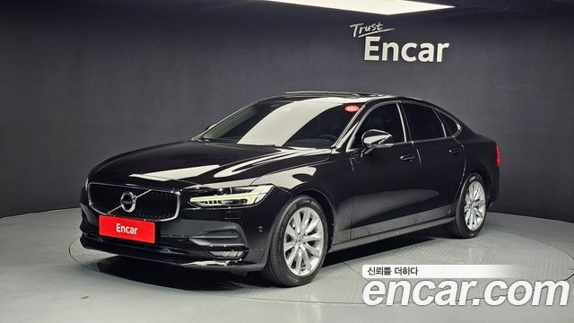Volvo S90 T5 Momentum