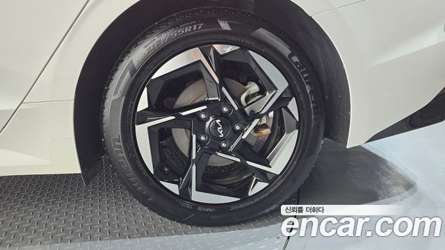 Kia K5 (III) 2.0 Prestige 2024 — фото 21