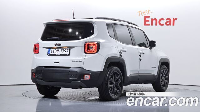 Jeep Renegade 1.3 Limited 2023 — фото 2