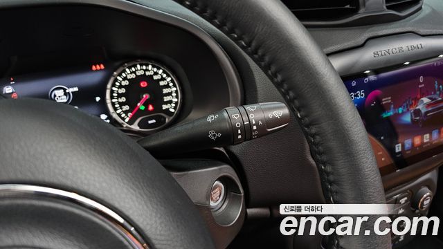 Jeep Renegade 1.3 Limited 2023 — фото 23