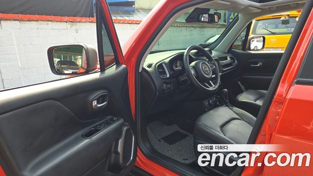Jeep Renegade 2.0 Diesel Limited High AWD 2019 — фото 10