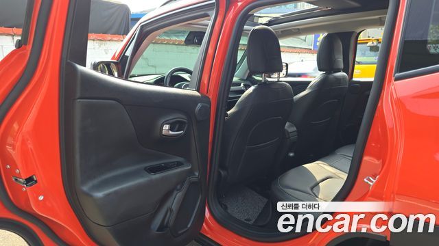 Jeep Renegade 2.0 Diesel Limited High AWD 2019 — фото 26