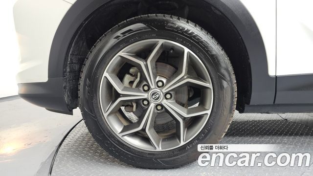 KG Mobility (SsangYong) Beautiful Korando Gasoline 1.5 2WD C5 Plus 2021 — фото 5