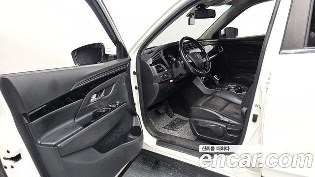 KG Mobility (SsangYong) Beautiful Korando Gasoline 1.5 2WD C5 Plus 2021 — фото 10