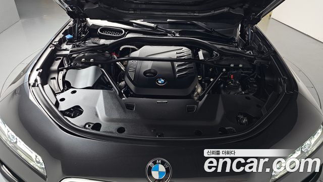 BMW 7 Series (G70) 740d xDrive Design Pure Excellence 2023 — фото 6