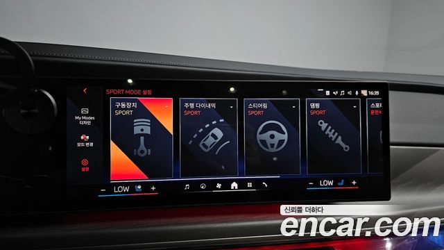 BMW 7 Series (G70) 740d xDrive Design Pure Excellence 2023 — фото 33