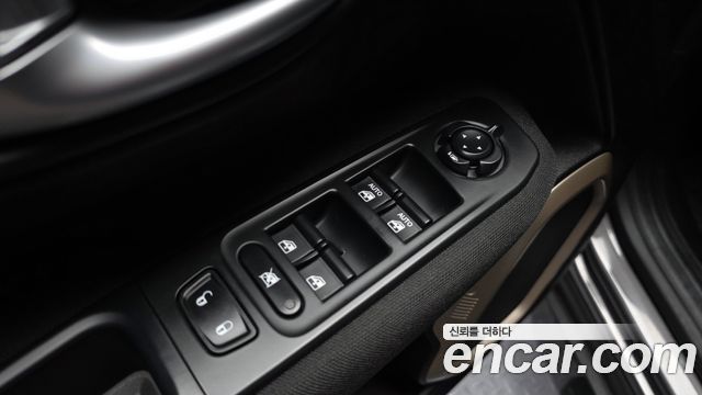 Jeep Renegade 2.4 Longitude 2017 — фото 19