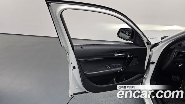 BMW 1 Series (F20) 118d Sport Special Edition 5Door 2019 — фото 24