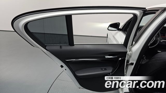 BMW 1 Series (F20) 118d Sport Special Edition 5Door 2019 — фото 25