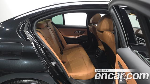 BMW 3 Series (G20) 320i M Sport 2024 — фото 12