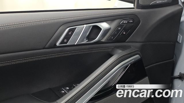 BMW X6 (G06) xDrive40i M Sport 2025 — фото 28