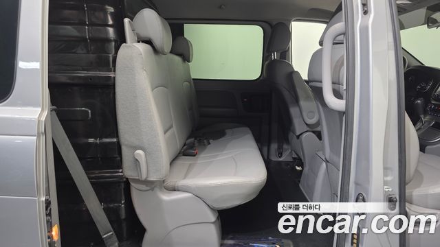 Hyundai Grand Starex Van 5-Seater Modern 2021 — фото 11