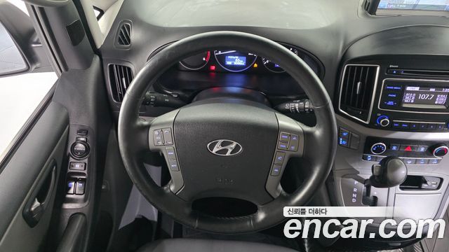 Hyundai Grand Starex Van 5-Seater Modern 2021 — фото 15