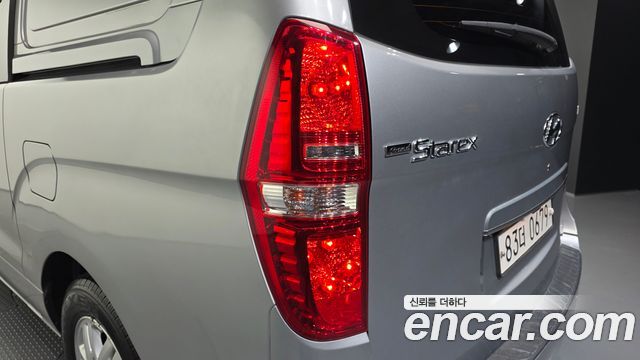Hyundai Grand Starex Van 5-Seater Modern 2021 — фото 23
