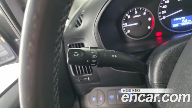 Hyundai Grand Starex Van 5-Seater Modern 2021 — фото 27