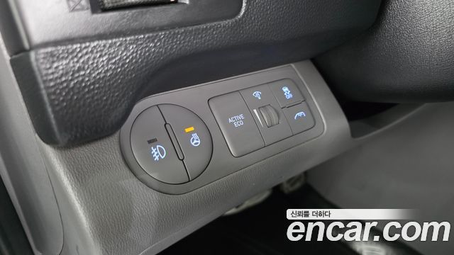 Hyundai Grand Starex Van 5-Seater Modern 2021 — фото 30