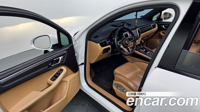 Porsche Macan 2.0 95B 2018 — фото 10
