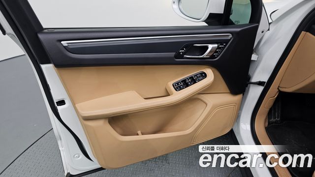 Porsche Macan 2.0 95B 2018 — фото 18