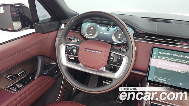 Land Rover Range Rover (V) P550E AB 2025 — фото 17