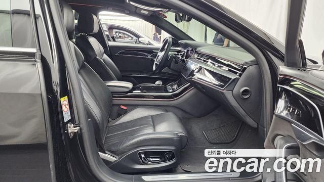 Audi A8 (D5) 55 TFSI Quattro LWB 2020 — фото 11