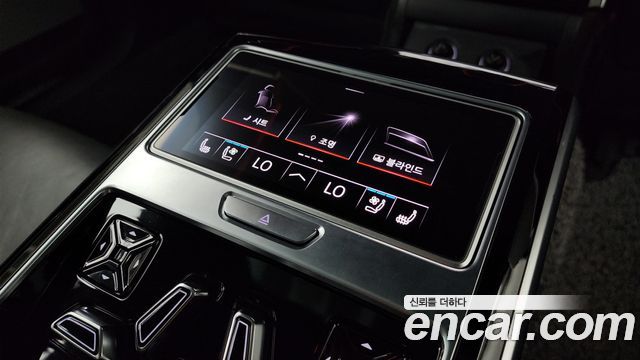 Audi A8 (D5) 55 TFSI Quattro LWB 2020 — фото 19
