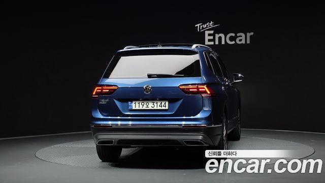Volkswagen Tiguan Allspace 2.0 TDI Prestige 2020 — фото 4
