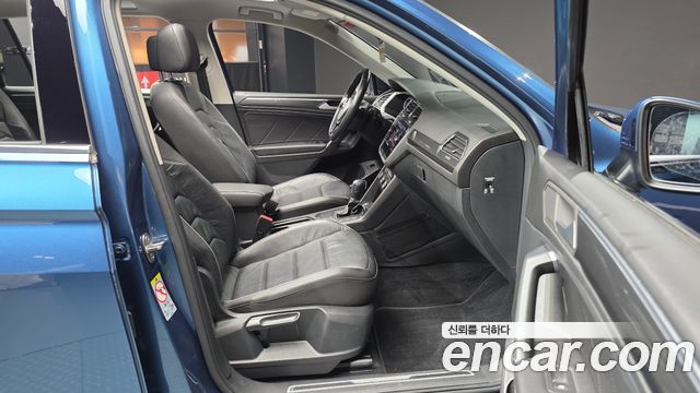 Volkswagen Tiguan Allspace 2.0 TDI Prestige 2020 — фото 11