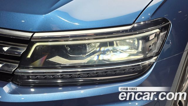 Volkswagen Tiguan Allspace 2.0 TDI Prestige 2020 — фото 22