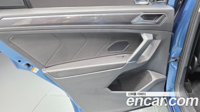 Volkswagen Tiguan Allspace 2.0 TDI Prestige 2020 — фото 25