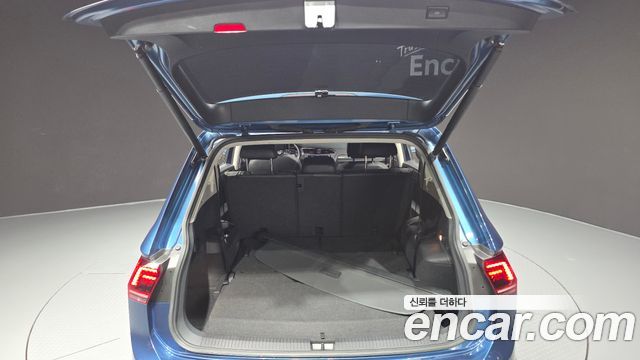 Volkswagen Tiguan Allspace 2.0 TDI Prestige 2020 — фото 31