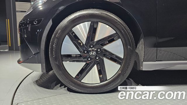 Hyundai Ioniq 6 Long Range AWD Exclusive + 2023 — фото 5