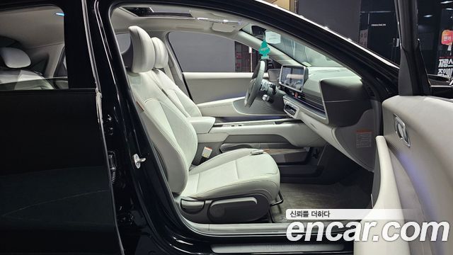 Hyundai Ioniq 6 Long Range AWD Exclusive + 2023 — фото 11