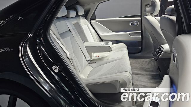 Hyundai Ioniq 6 Long Range AWD Exclusive + 2023 — фото 12