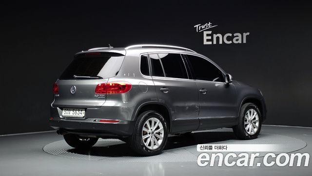 Volkswagen Tiguan 2.0 TDI Comfort 5N 2015 — фото 2