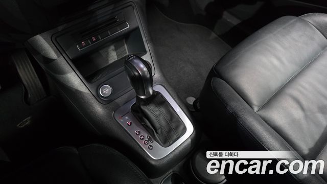 Volkswagen Tiguan 2.0 TDI Comfort 5N 2015 — фото 9