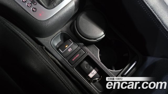Volkswagen Tiguan 2.0 TDI Comfort 5N 2015 — фото 16