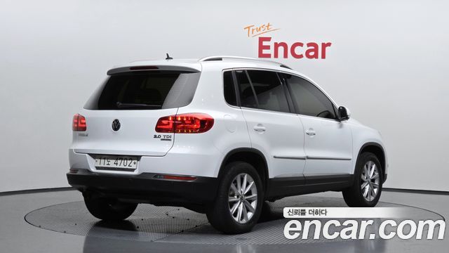 Volkswagen Tiguan 2.0 TDI Comfort 5N 2015 — фото 2