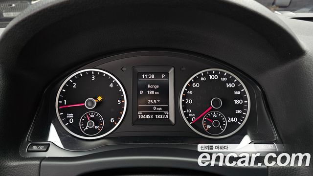 Volkswagen Tiguan 2.0 TDI Comfort 5N 2015 — фото 8