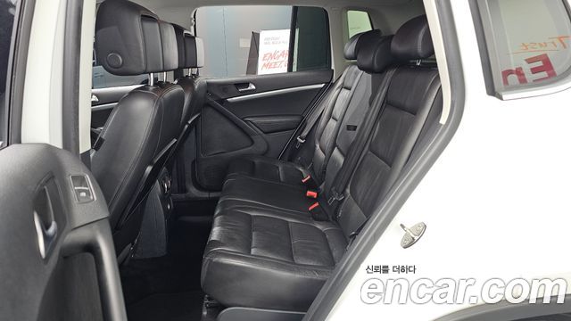 Volkswagen Tiguan 2.0 TDI Comfort 5N 2015 — фото 12