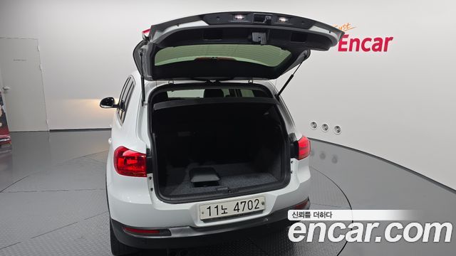 Volkswagen Tiguan 2.0 TDI Comfort 5N 2015 — фото 17
