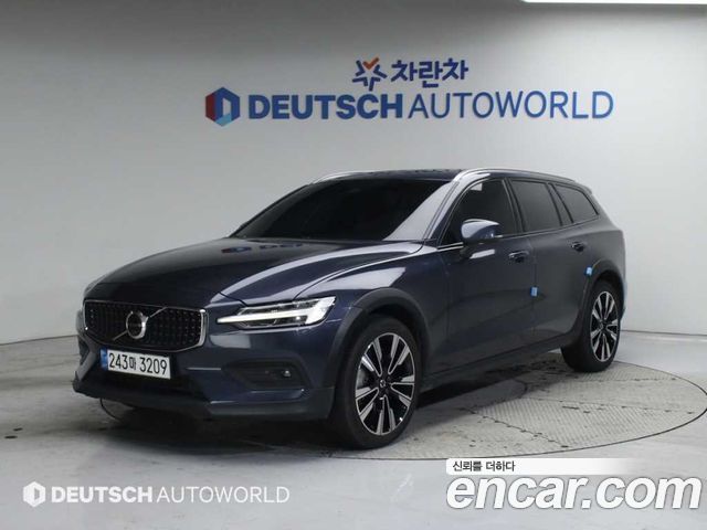 Volvo V60 Cross Country (II) B5 Ultimate AWD