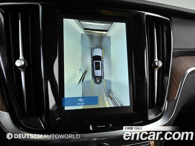 Volvo V60 Cross Country (II) B5 Ultimate AWD 2023 — фото 19