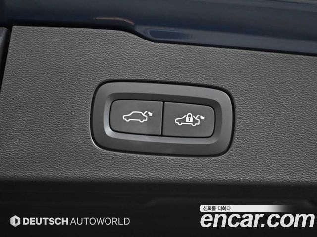 Volvo V60 Cross Country (II) B5 Ultimate AWD 2023 — фото 24
