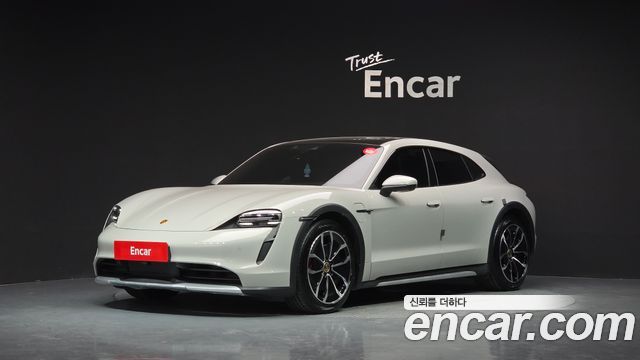 Porsche Taycan 4S Cross Turismo